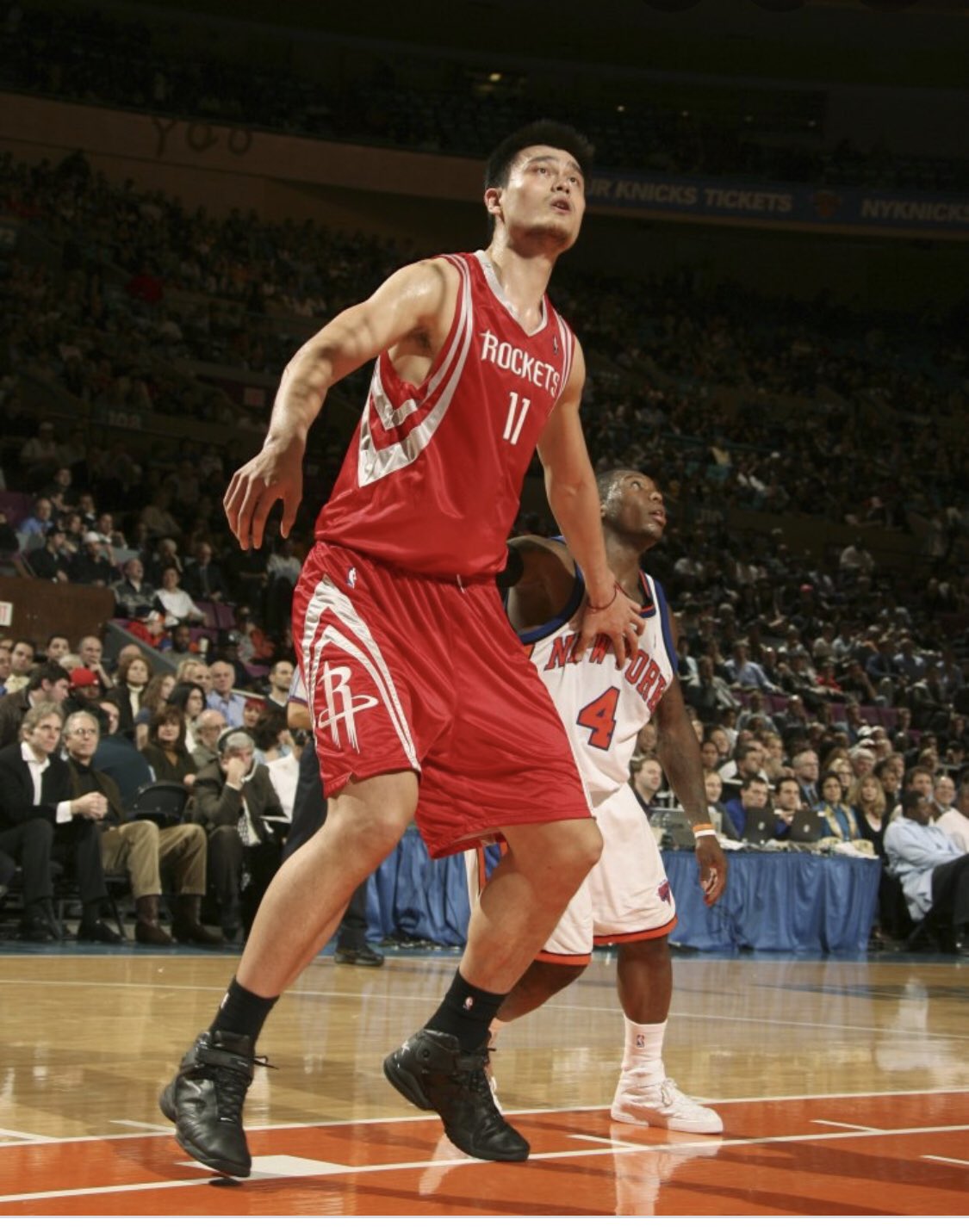 借助她的影 借助她的影