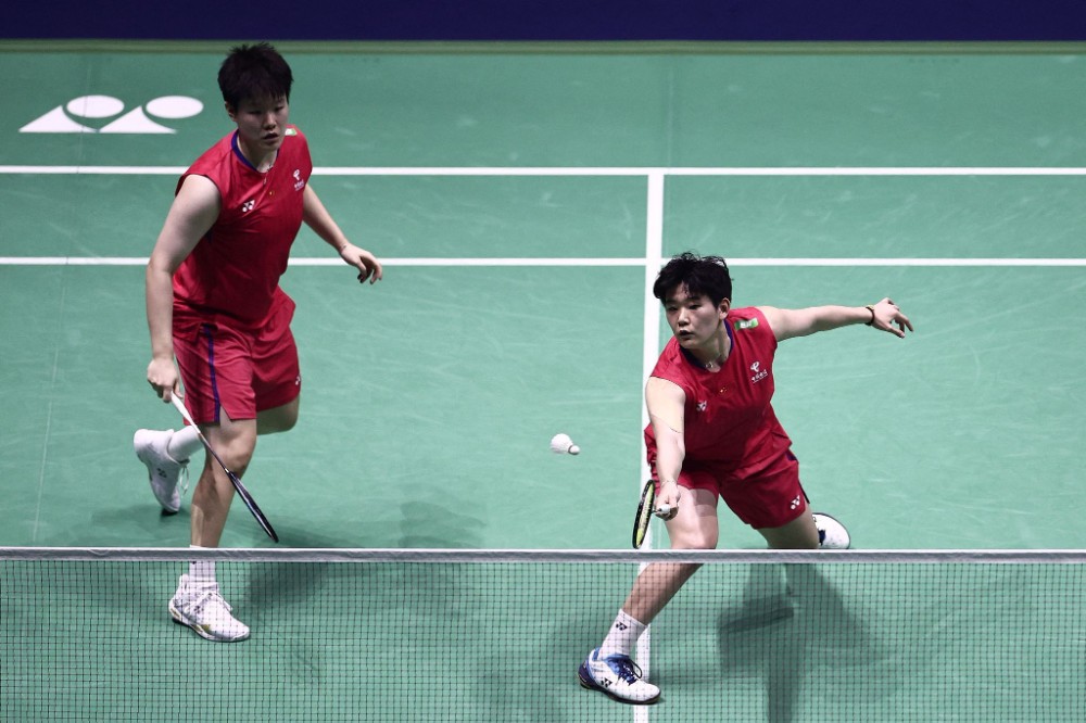 他们凭借完 他们凭借完