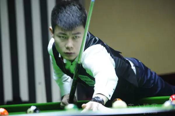 一记直塞 一记直塞