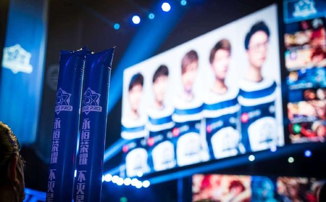 国王杯战报：拉菲尼亚助攻双响，瑟洛特补时绝平，巴萨4-4战平马竞