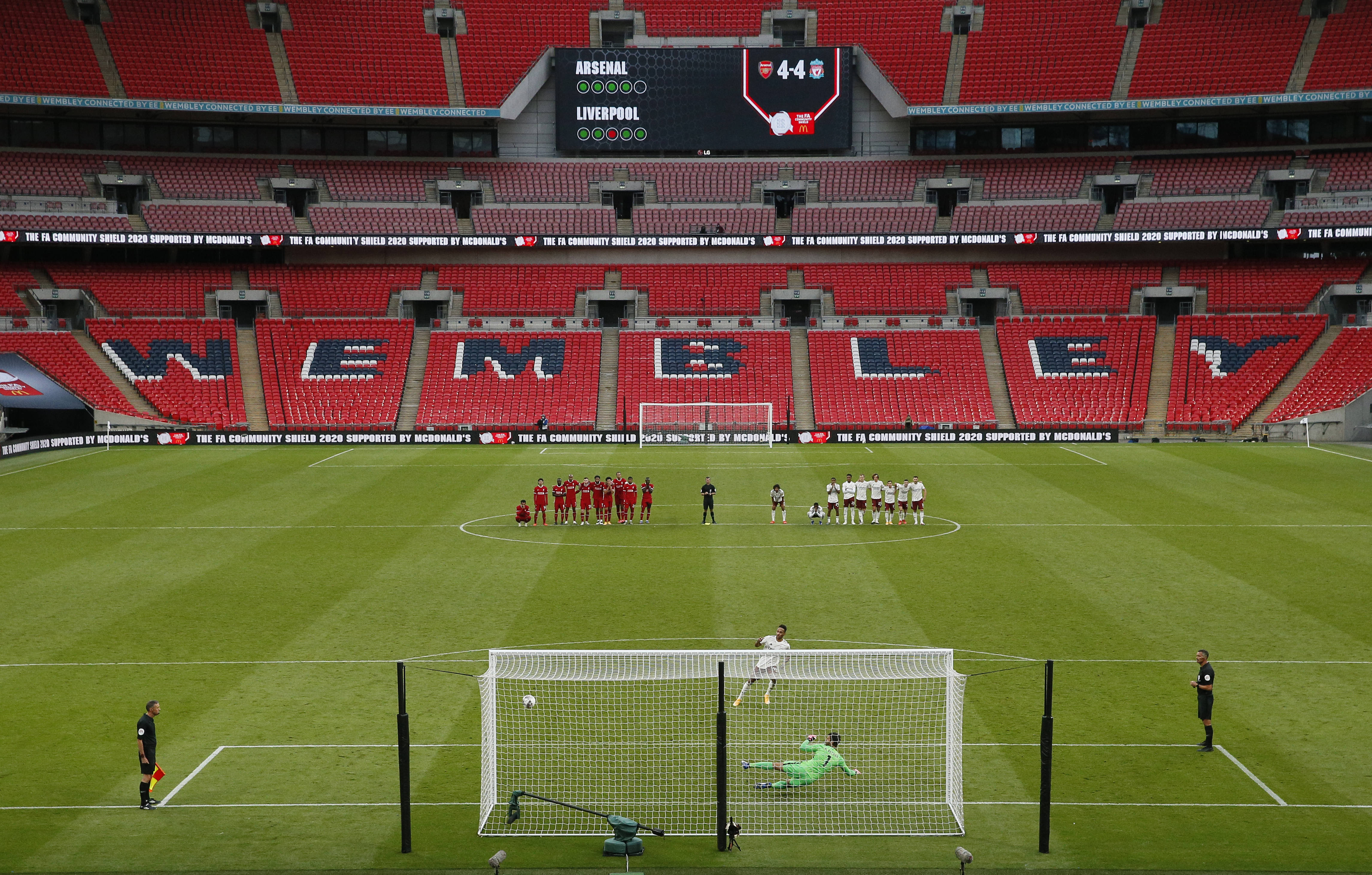 [足球之夜]国安捧杯：双向奔赴的这一天